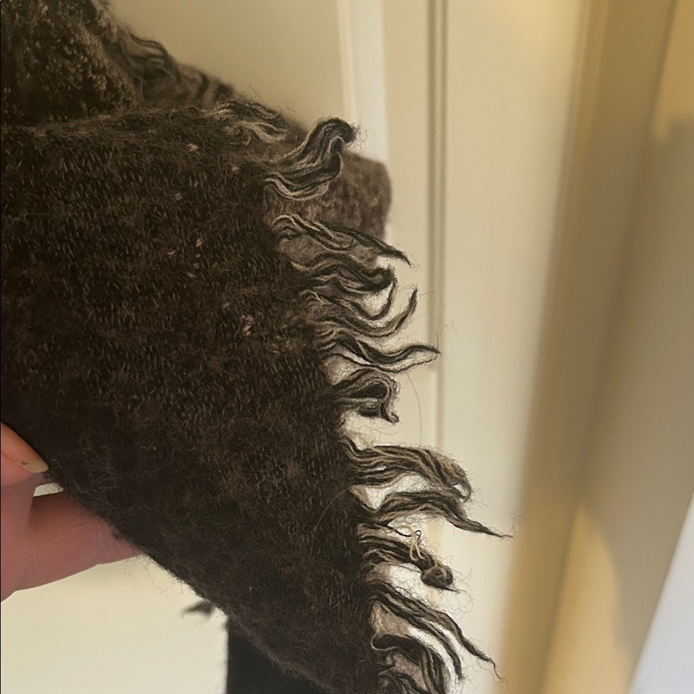 Wilfred Haus Party Triangle Scarf - Picture 5 of 5